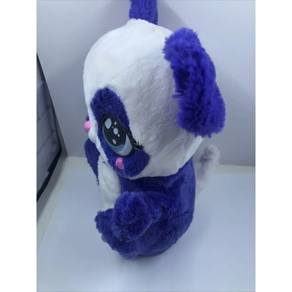Peek interactive roo